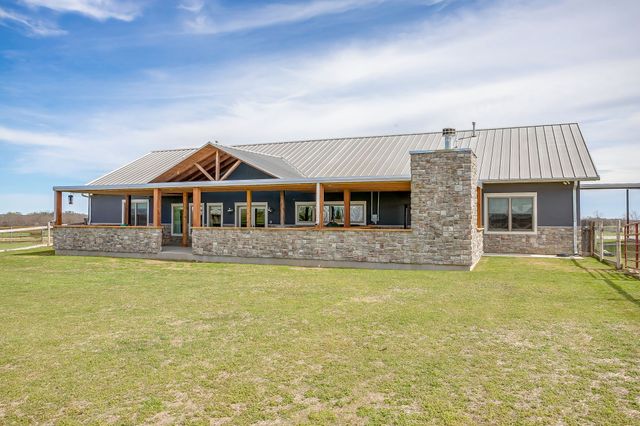 19611 N County Line Road, Ponder, TX 76259
