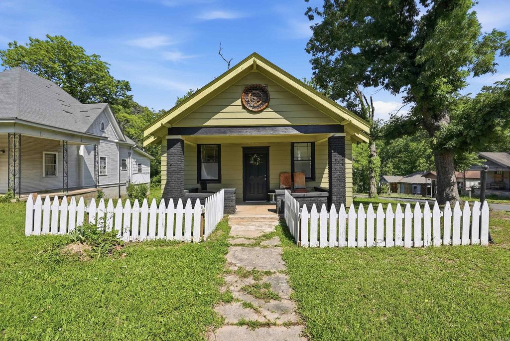 1423 Allis St, Little Rock, AR 72204
