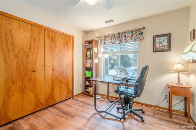 204 Marigold Circle, Westland, MI 48185