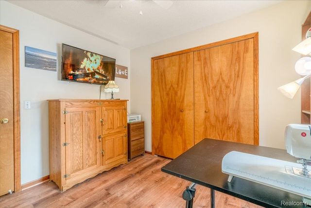 204 Marigold Circle, Westland, MI 48185