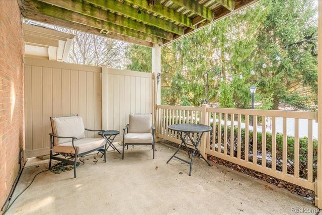 204 Marigold Circle, Westland, MI 48185