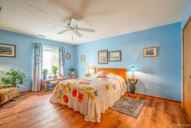 204 Marigold Circle, Westland, MI 48185