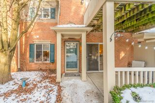 204 Marigold Circle, Westland, MI 48185