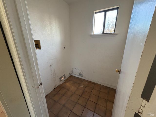 929 Hendley St, Santa Rosa, CA 95404