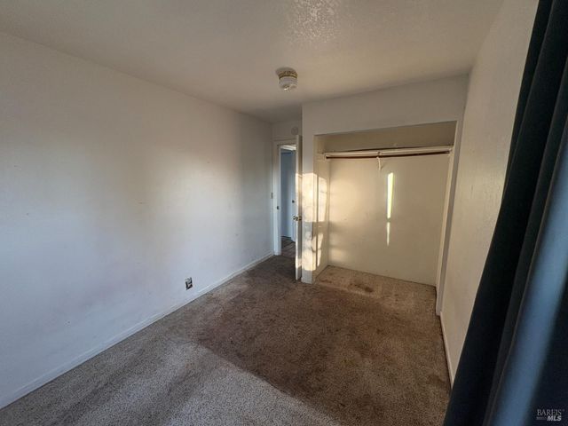 929 Hendley St, Santa Rosa, CA 95404