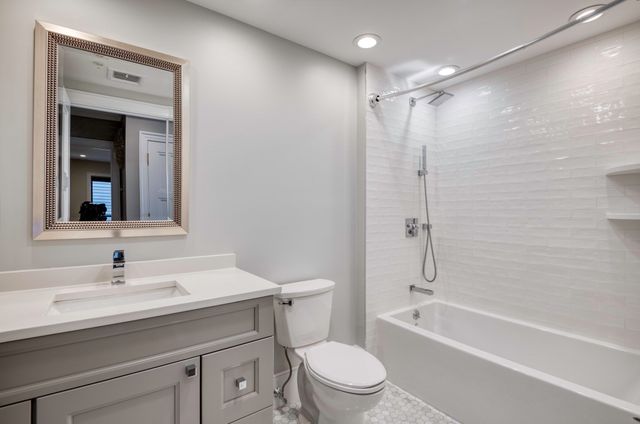 377 West First 6, Boston, MA 02127