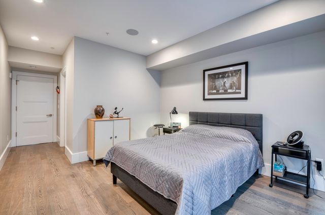 377 West First 6, Boston, MA 02127