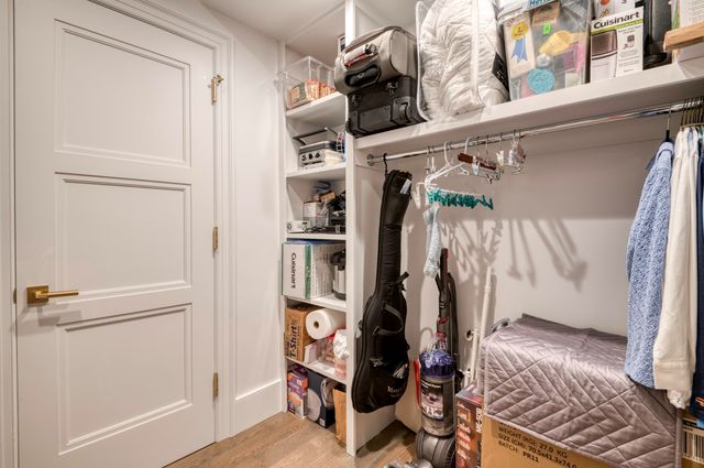 377 West First 6, Boston, MA 02127