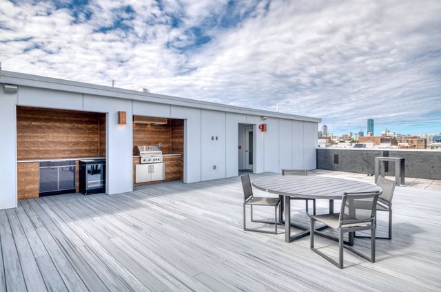 377 West First 6, Boston, MA 02127