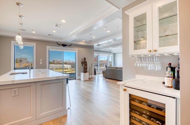 377 West First 6, Boston, MA 02127