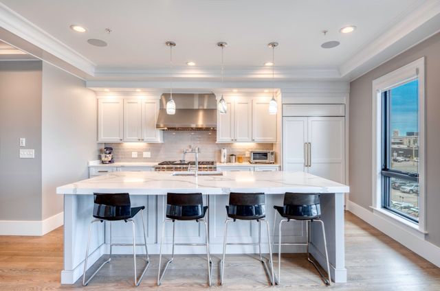 377 West First 6, Boston, MA 02127