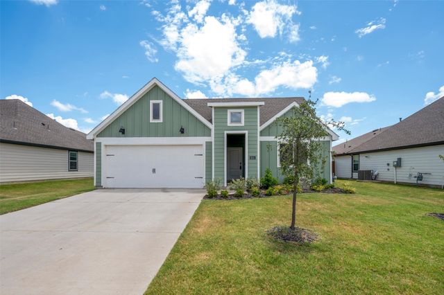 2315 Hydrangea Drive, Pilot Point, TX 76258