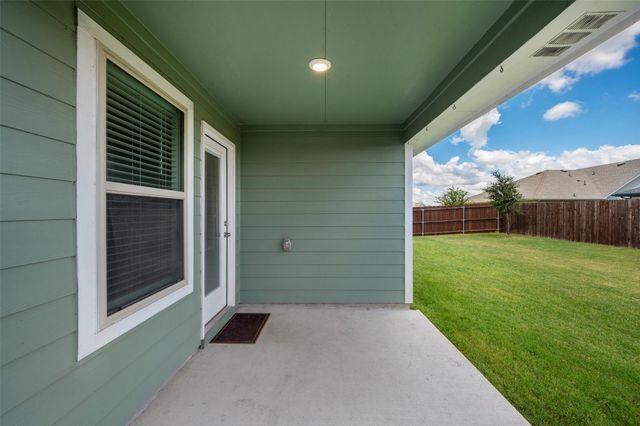 2315 Hydrangea Drive, Pilot Point, TX 76258