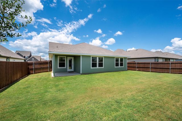 2315 Hydrangea Drive, Pilot Point, TX 76258