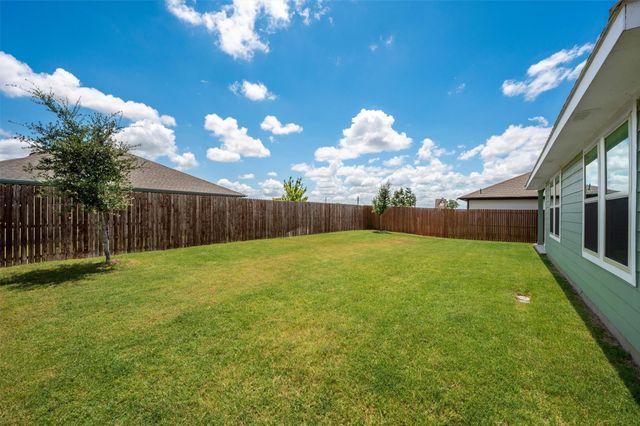 2315 Hydrangea Drive, Pilot Point, TX 76258