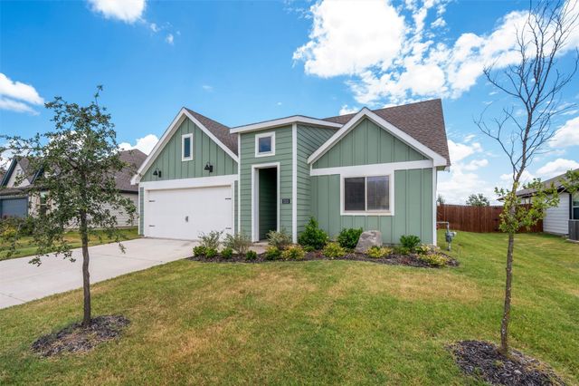 2315 Hydrangea Drive, Pilot Point, TX 76258