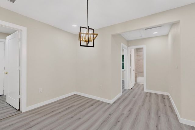 1103 N Sherman Street, Ennis, TX 75119