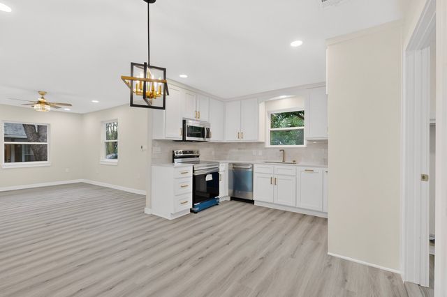 1103 N Sherman Street, Ennis, TX 75119