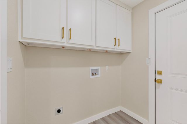 1103 N Sherman Street, Ennis, TX 75119