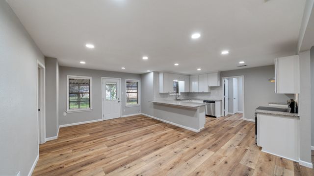 104 Joe Prince Drive, Athens, TX 75751