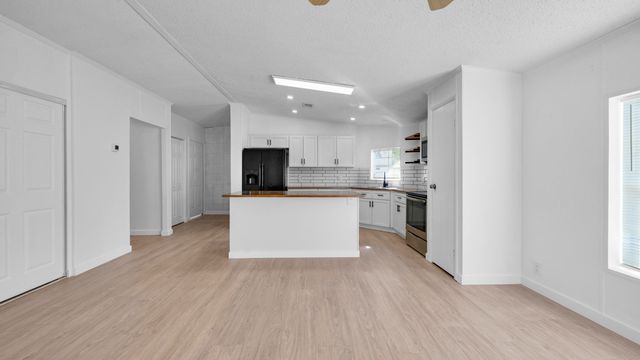 4905 NE 2nd Way, Pompano Beach, FL 33064