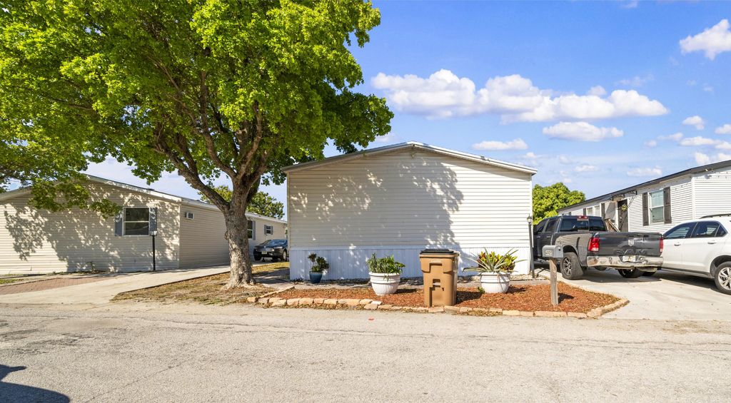 4905 NE 2nd Way, Pompano Beach, FL 33064