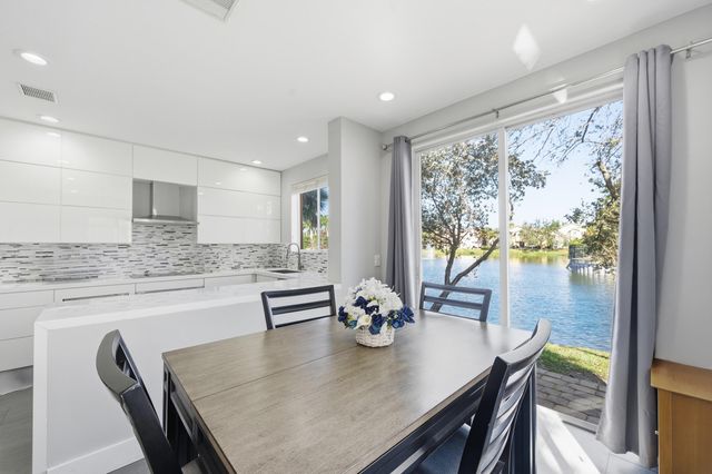 1725 Carvelle Drive, Riviera Beach, FL 33404