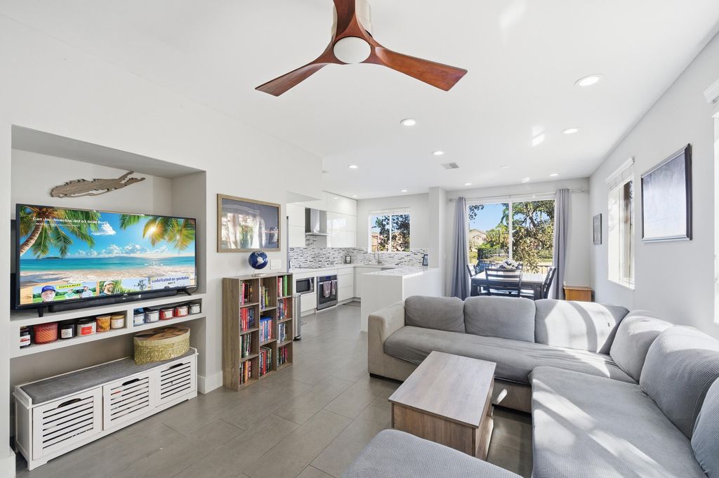 1725 Carvelle Drive, Riviera Beach, FL 33404