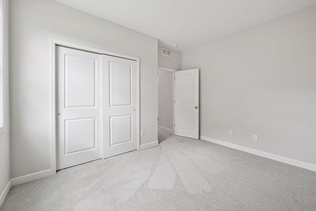 1285 Pinehill Boulevard, Waconia, MN 55387