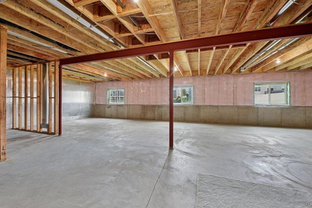 1285 Pinehill Boulevard, Waconia, MN 55387