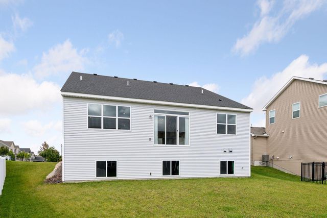 1285 Pinehill Boulevard, Waconia, MN 55387