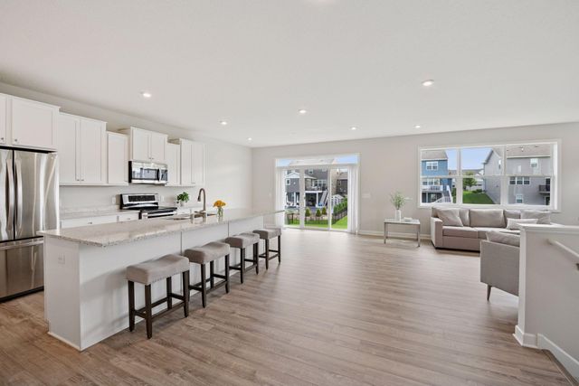 1285 Pinehill Boulevard, Waconia, MN 55387