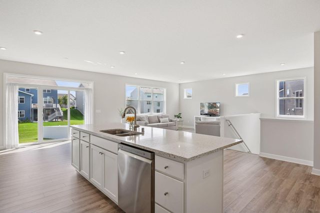 1285 Pinehill Boulevard, Waconia, MN 55387