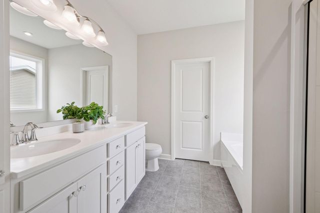 1285 Pinehill Boulevard, Waconia, MN 55387