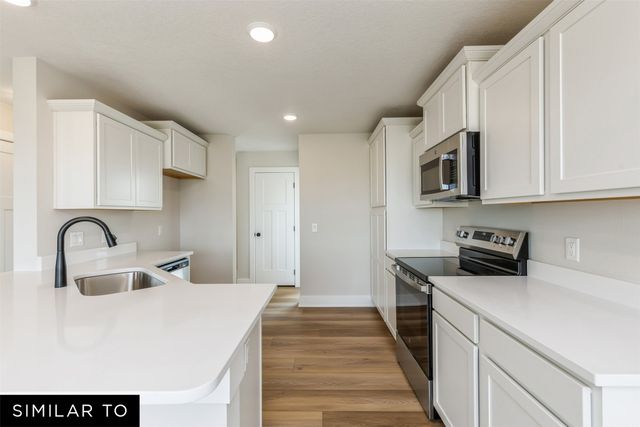 1006 Shady Lane Drive, Norwalk, IA 50211