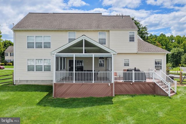 10 WHIRLAWAY DR, Bear, DE 19701