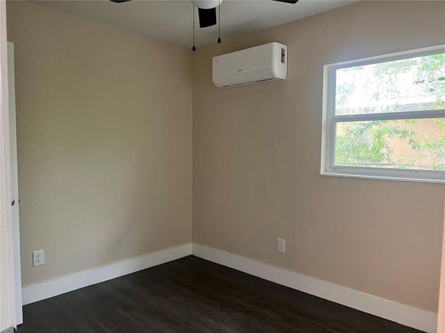 3616 E SHADOWLAWN AVENUE, Tampa, FL 33610