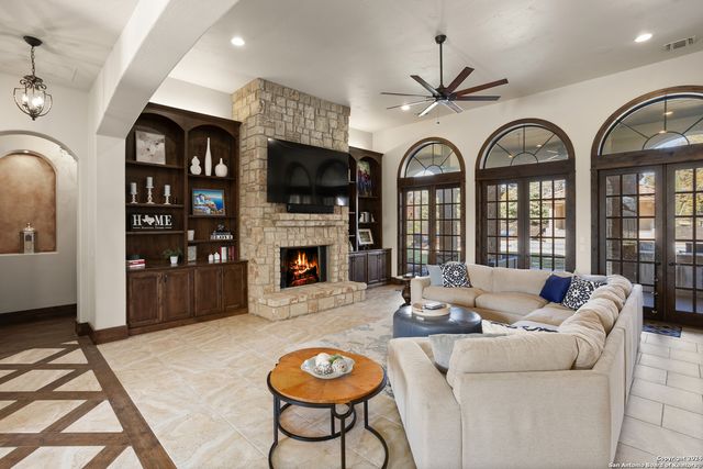 104 Falcon Crst, Boerne, TX 78006