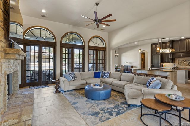104 Falcon Crst, Boerne, TX 78006