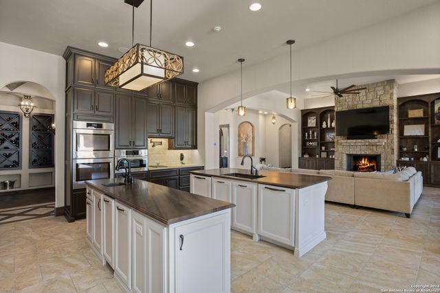 104 Falcon Crst, Boerne, TX 78006