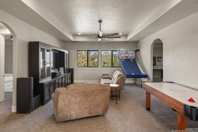 104 Falcon Crst, Boerne, TX 78006