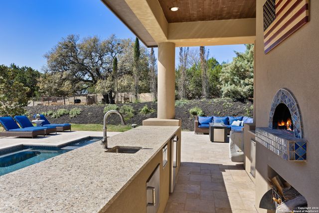 104 Falcon Crst, Boerne, TX 78006