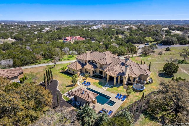 104 Falcon Crst, Boerne, TX 78006