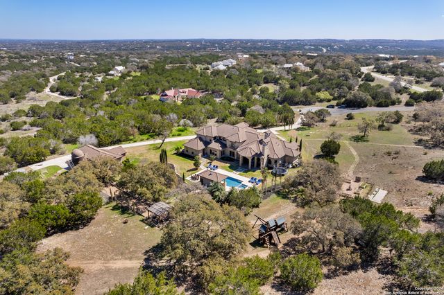 104 Falcon Crst, Boerne, TX 78006