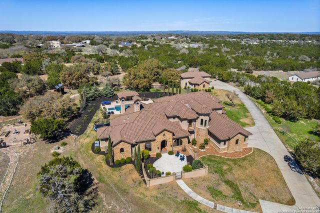 104 Falcon Crst, Boerne, TX 78006