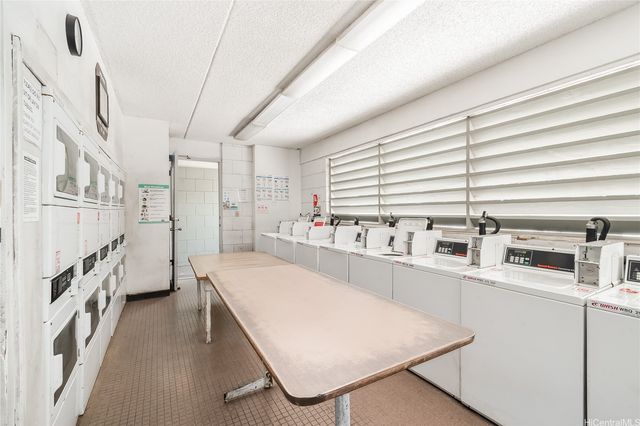 2847 Waialae Avenue 306, Honolulu, HI 96826