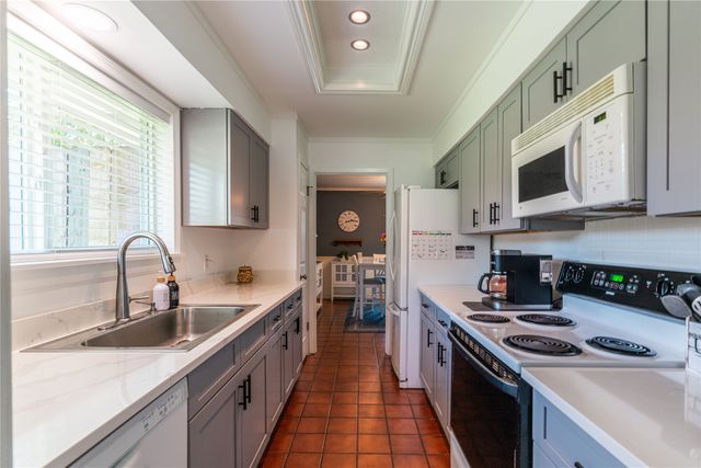 1804 Kensington Drive, Carrollton, TX 75007