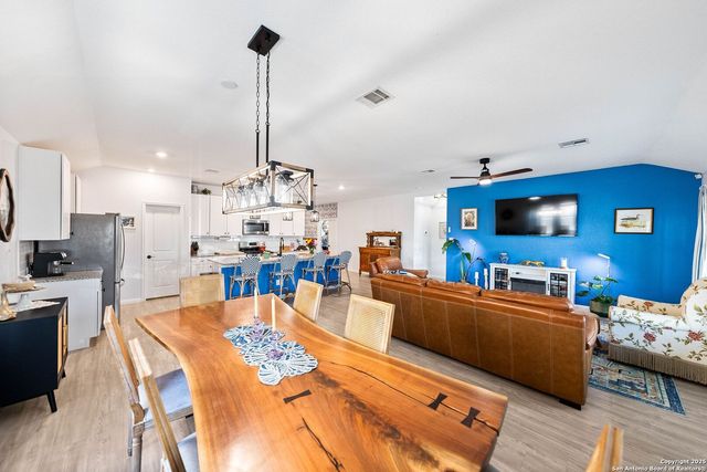 5483 Jasmine, Bulverde, TX 78163