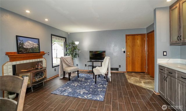 24608 197th Avenue SE, Maple Valley, WA 98038