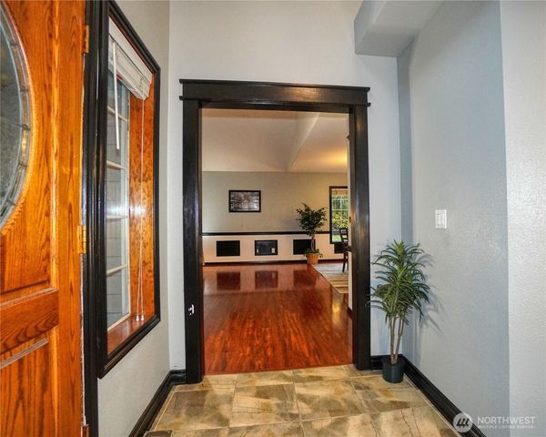 24608 197th Avenue SE, Maple Valley, WA 98038